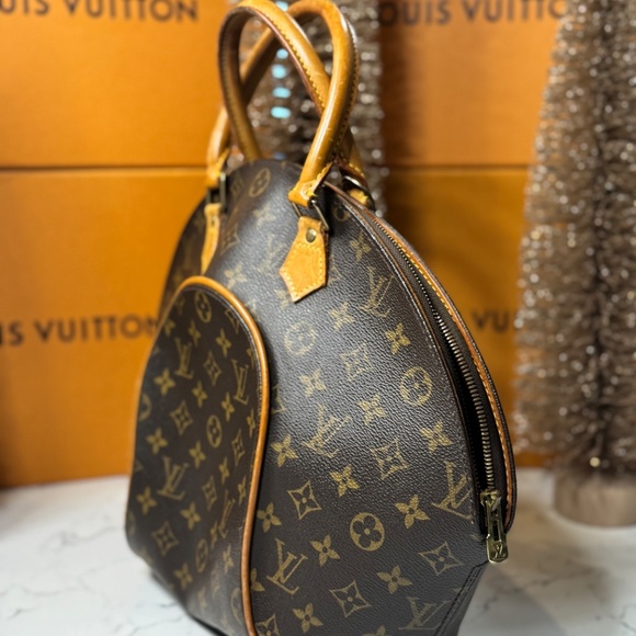Louis Vuitton Monogram Ellipse MM Tote - Picture 7 of 10